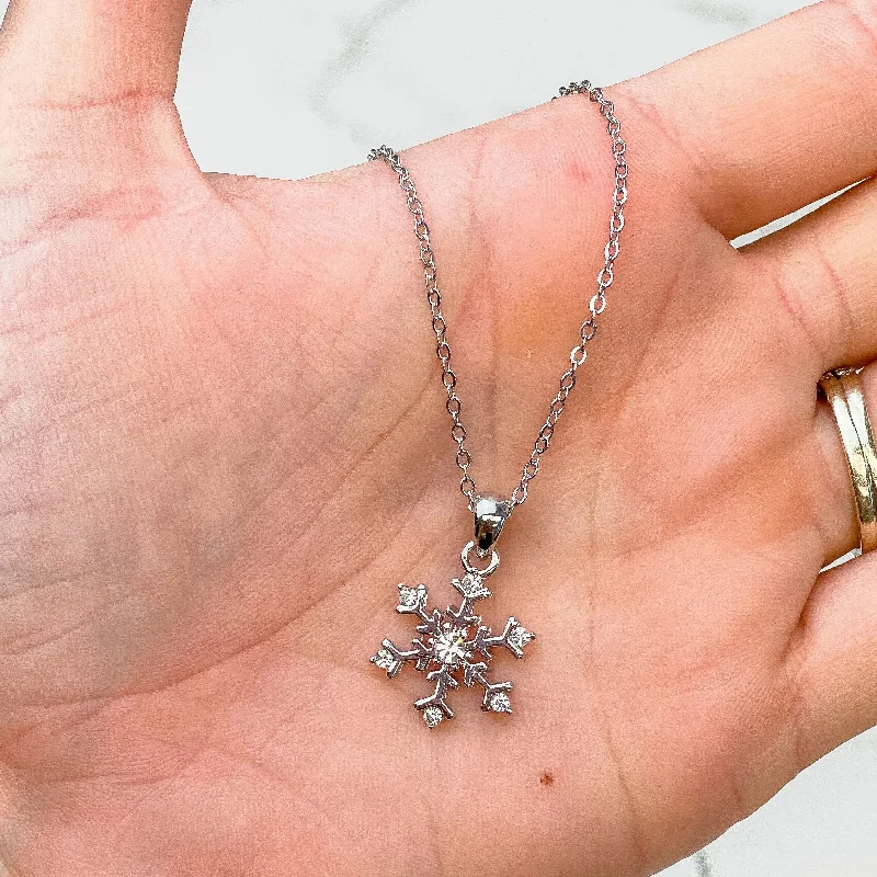 Limited-Time Offer On Premium Jewelry Collections Cubic Zirconia Snowflake Pendant Necklace - White Gold Limited-Time Offer On Premium Jewelry Collections Cubic Zirconia Snowflake Pendant Necklace - White Gold
